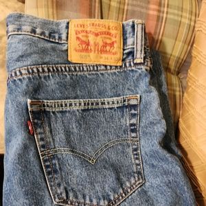 One pair of men's 505 Levi men's jeans